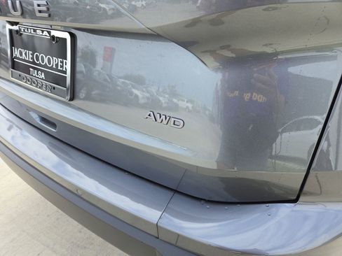 New 2026 Nissan Rogue S image 37