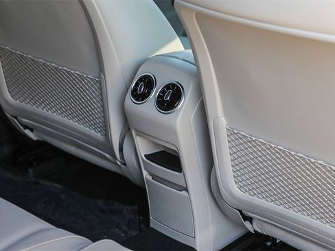 Used 2024 Mercedes-Benz EQB 300 4MATIC image 22