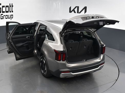 Used 2025 Kia Sorento EX w/ EX Panoramic Sunroof Package image 31