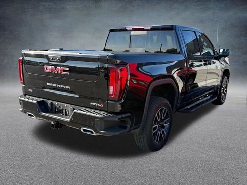 Used 2023 GMC Sierra 1500 AT4 w/ AT4 Premium Package AWD/4WD image 4