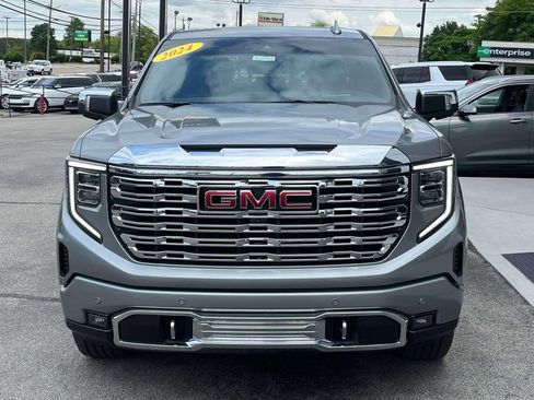 Used 2024 GMC Sierra 1500 Denali w/ Denali Reserve Package AWD/4WD image 8
