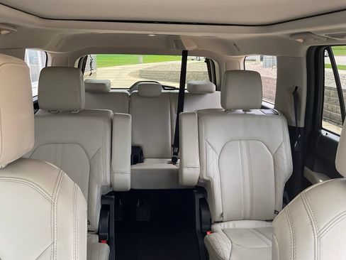 Used 2021 Ford Expedition Platinum AWD/4WD image 13