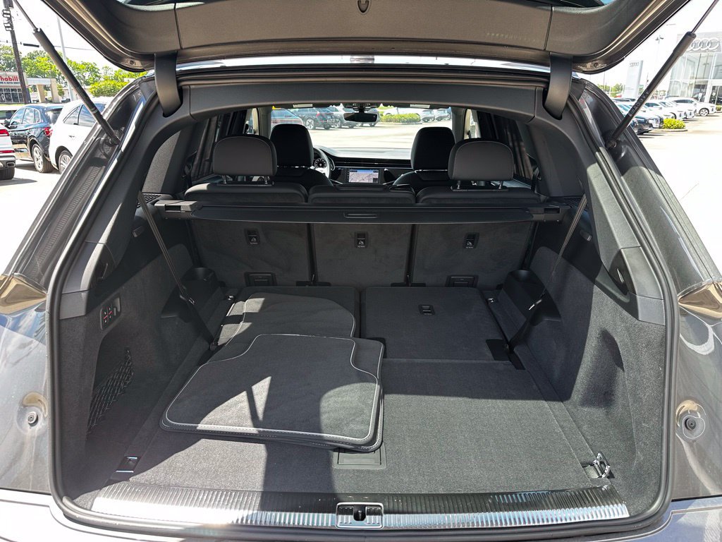 Certified 2025 Audi Q7 3.0T Premium Plus w/ Premium Plus Package AWD/4WD image 24