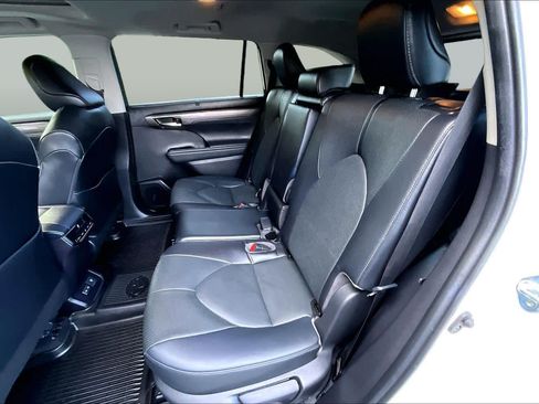 Used 2023 Toyota Highlander Limited AWD/4WD image 20