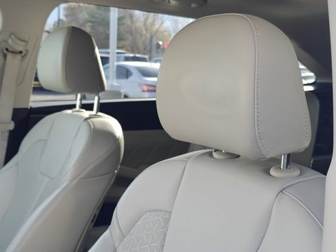 Used 2022 Kia Sorento SX image 12