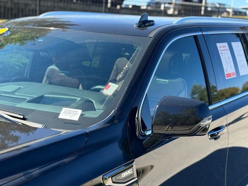 Used 2023 GMC Yukon XL Denali Ultimate image 12