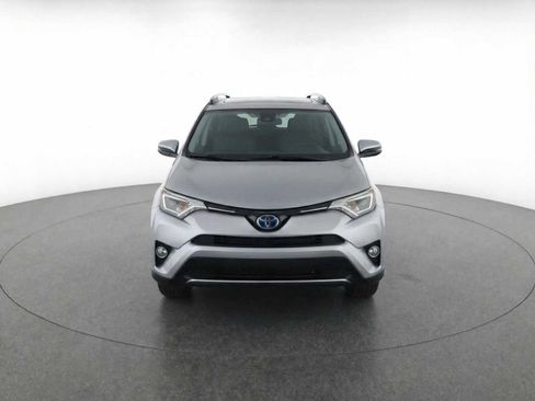 Used 2017 Toyota RAV4 XLE w/ Convenience Package image 2