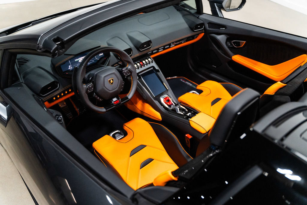 Used 2024 Lamborghini Huracan EVO AWD/4WD image 3
