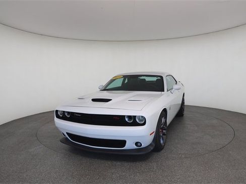 Used 2022 Dodge Challenger R/T Scat Pack w/ Plus Package image 33