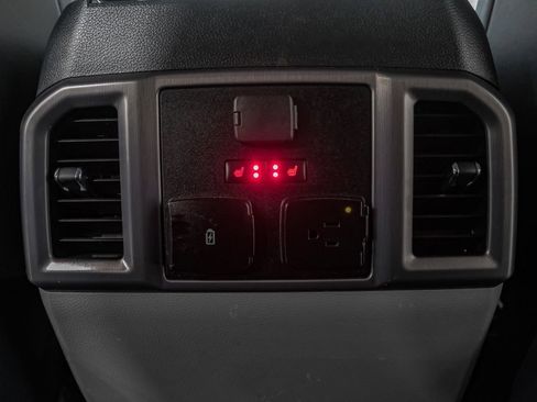 Used 2022 Ford F350 Limited image 39