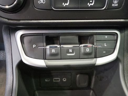 Used 2024 GMC Terrain SLE w/ LPO, Floor Liner Package FWD image 22
