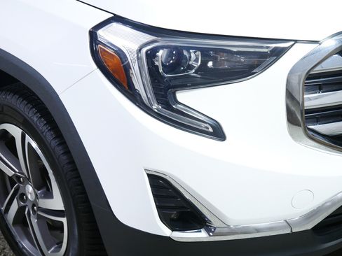 Used 2018 GMC Terrain SLT w/ Preferred Package AWD/4WD image 16