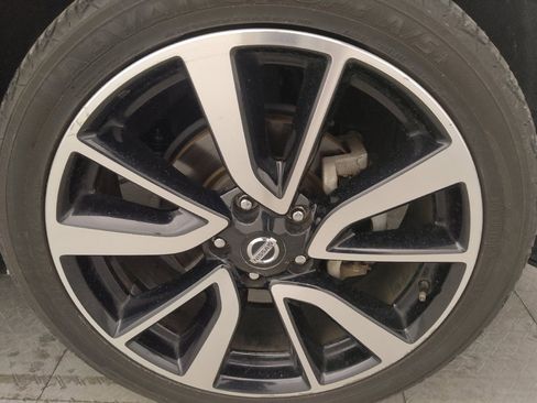 Used 2019 Nissan Rogue Sport SL FWD image 31