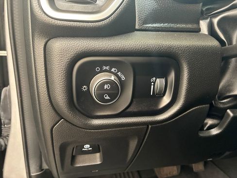 Used 2024 RAM 1500 Big Horn AWD/4WD image 30