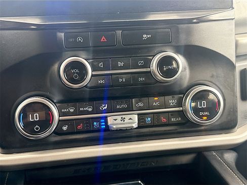 Used 2023 Ford Expedition Max XLT image 20