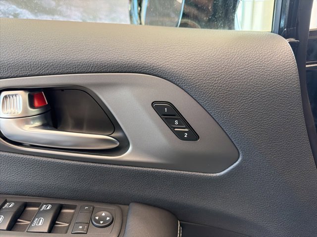 New 2027 Chrysler Pacifica Select FWD image 9