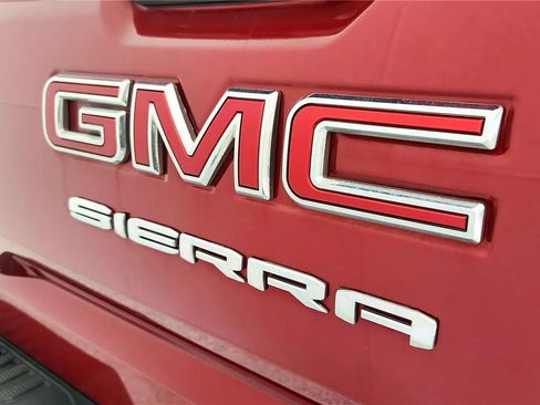Used 2019 GMC Sierra 1500 SLE w/ X31 Off-Road Package AWD/4WD image 16