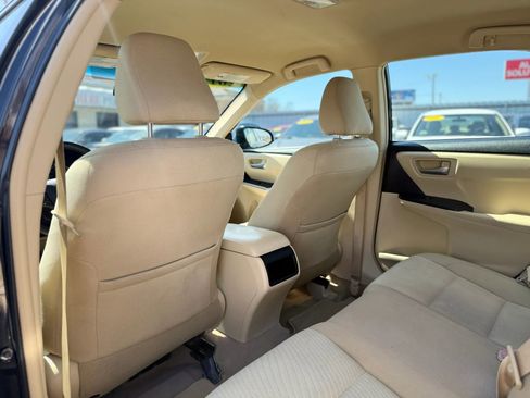 Used 2017 Toyota Camry LE image 19