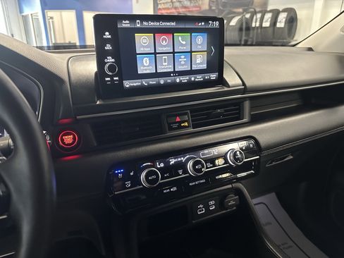 Used 2023 Honda Pilot Elite image 10