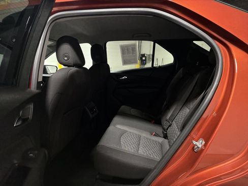 Used 2020 Chevrolet Equinox LT w/ Driver Convenience Package FWD image 22