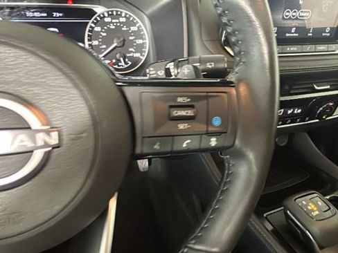 Used 2023 Nissan Rogue SL AWD/4WD image 16