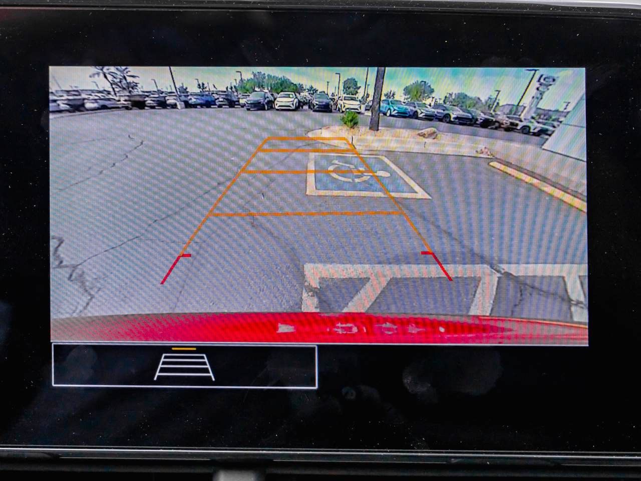 Used 2024 Chevrolet Trax RS w/ Sunroof Package FWD image 15