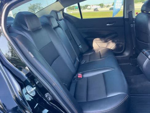 Used 2021 Nissan Altima 2.5 SR FWD image 14