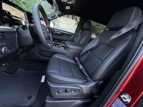 New 2026 Chevrolet Suburban LT w/ Comfort Package image 19