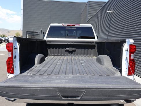 Used 2025 Chevrolet Silverado 3500 LT w/ Safety Package AWD/4WD image 28