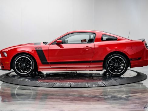 Used 2013 Ford Mustang Boss 302 w/ Boss 302 Accessory Pkg RWD image 7
