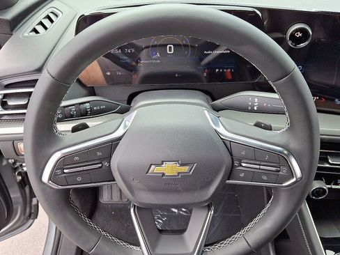 New 2025 Chevrolet Traverse LT image 7