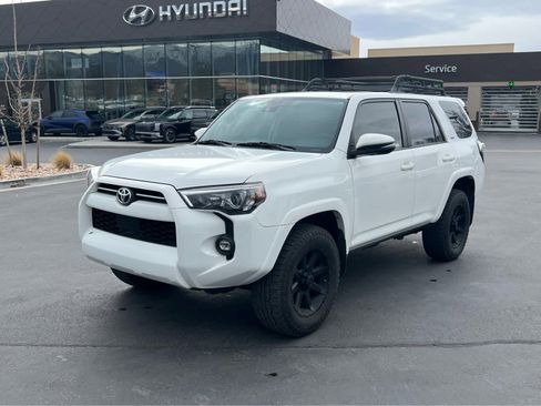 Used 2022 Toyota 4Runner SR5 Premium w/ Moonroof Package image 2