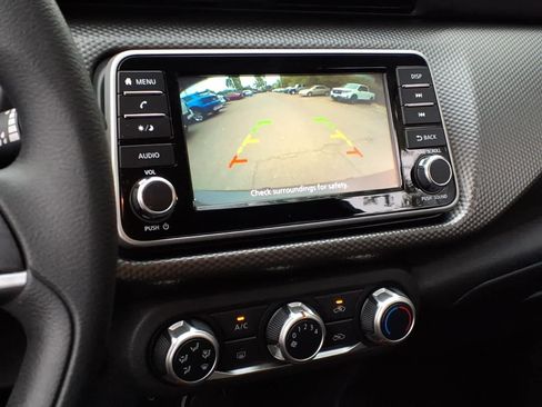 Used 2020 Nissan Kicks S FWD image 21