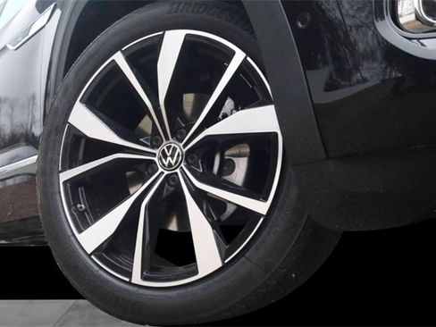 New 2026 Volkswagen Atlas SEL Premium R-Line image 3