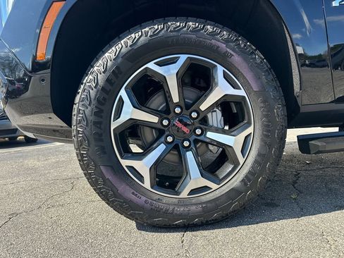 New 2026 GMC Yukon XL AT4 w/ AT4 Premium Package image 12