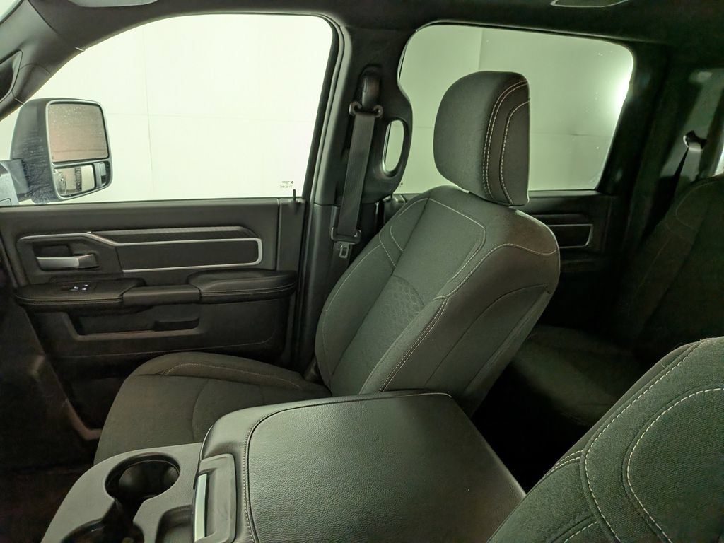 Used 2025 RAM 2500 Big Horn AWD/4WD image 28