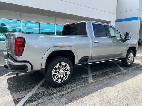 New 2026 GMC Sierra 2500 Denali w/ Denali Reserve Package AWD/4WD image 4