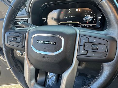 Used 2022 GMC Yukon Denali w/ Denali Premium Package image 24