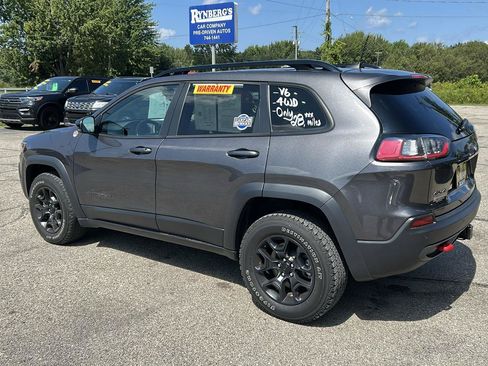 Used 2022 Jeep Cherokee Trailhawk w/ Sun, Sound & Nav Group AWD/4WD image 2