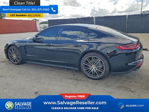 Used 2018 Porsche Panamera w/ Premium Package image 3