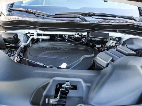 New 2025 Honda Ridgeline Black Edition image 13