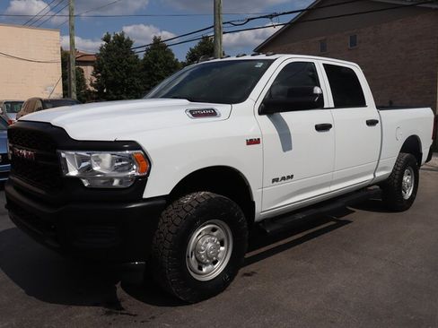 Used 2022 RAM 2500 Tradesman AWD/4WD image 3