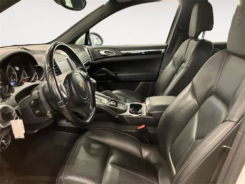 Used 2014 Porsche Cayenne Diesel image 9