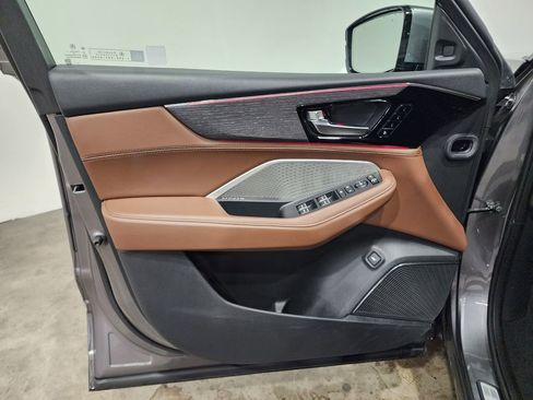 Used 2024 Acura MDX SH-AWD w/ Advance Package image 30