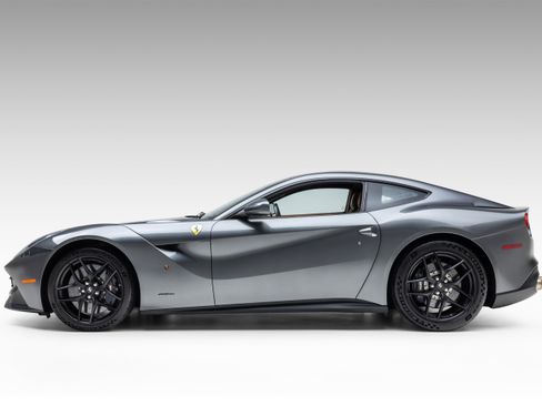 Certified 2015 Ferrari F12 Berlinetta image 5