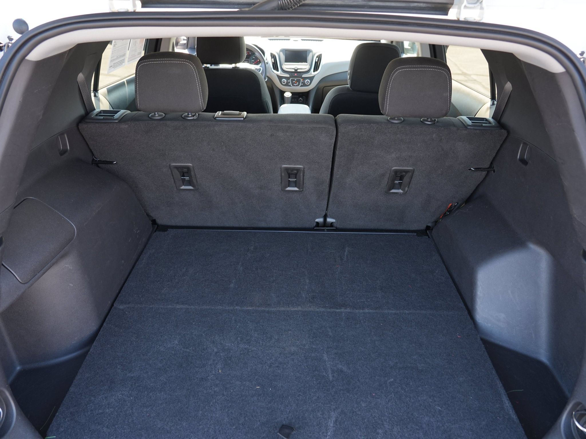 Used 2021 Chevrolet Equinox LS AWD/4WD image 27