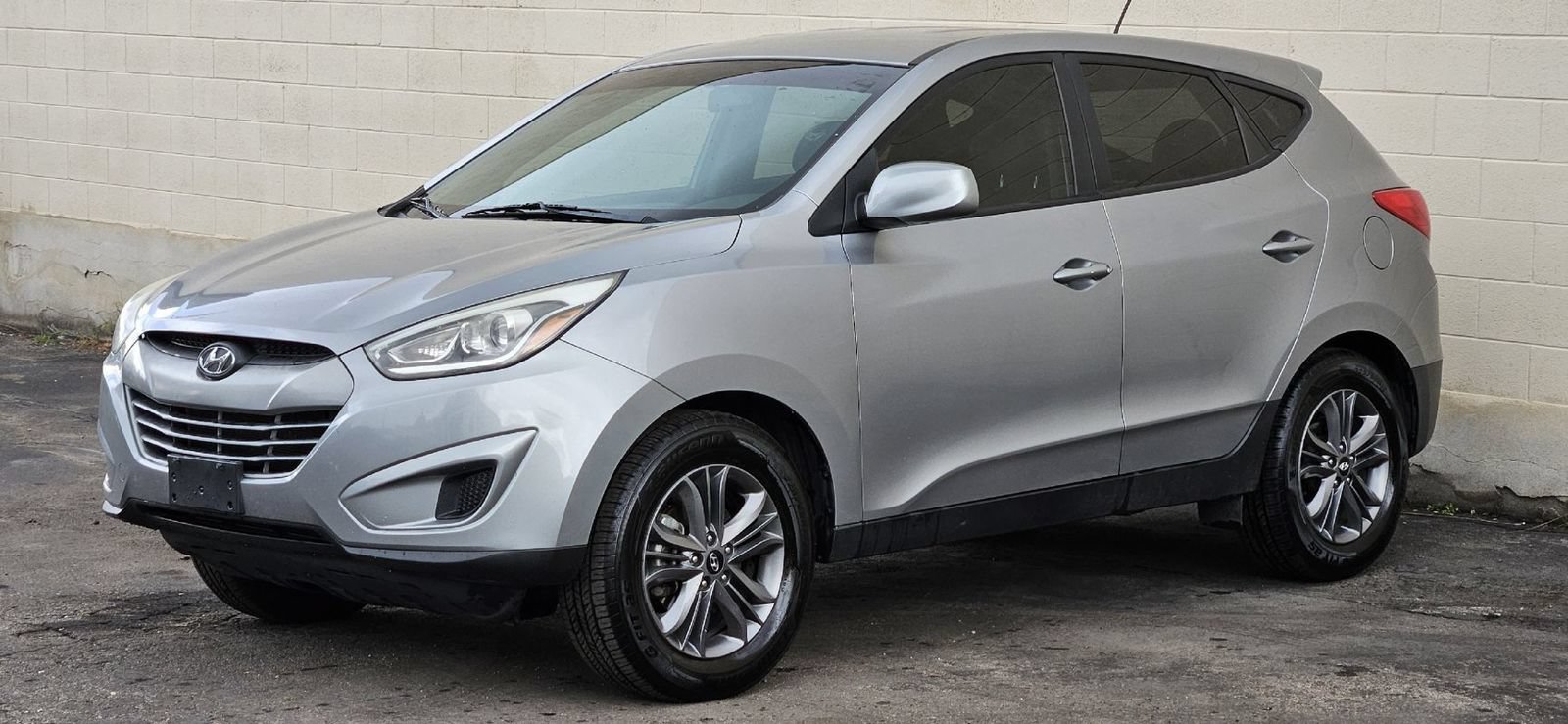 Used 2015 Hyundai Tucson GLS w/ Option Group 02 FWD image 1