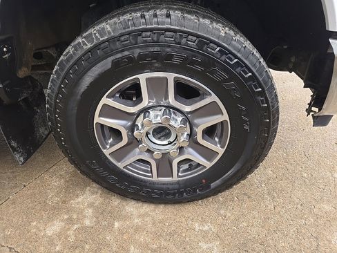 Used 2023 Ford F250 Lariat image 32