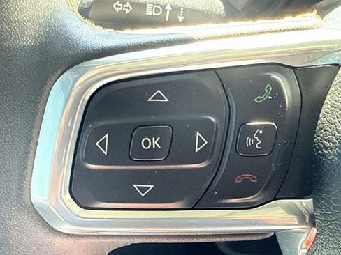 Used 2024 Jeep Wrangler Unlimited Sahara w/ Technology Group AWD/4WD image 16