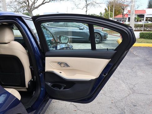 Used 2023 BMW 330i Sedan w/ Convenience Package RWD image 26